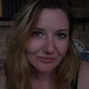 Meet your Posher, Leah